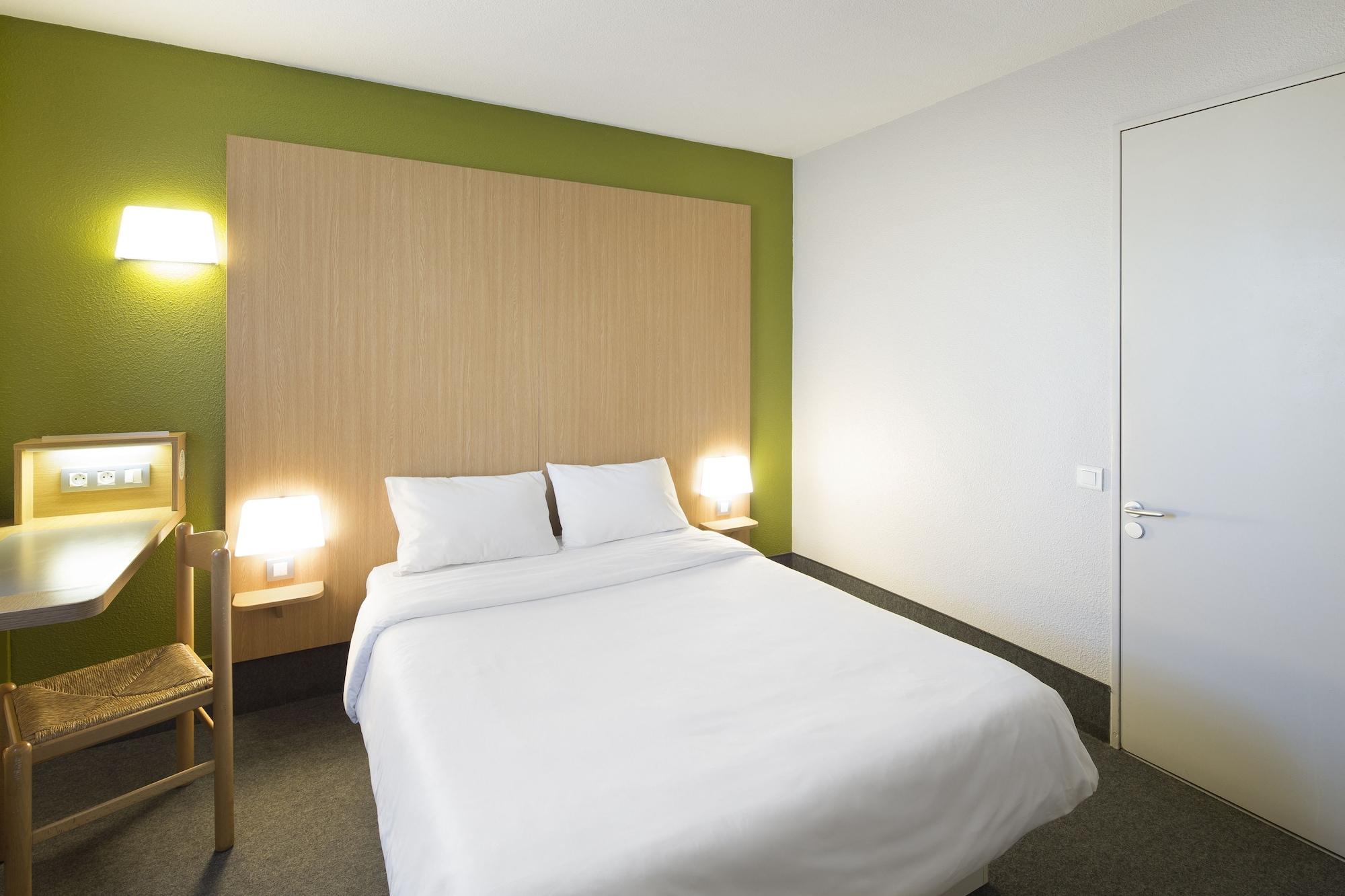 B&B Hotel Reims Centre Gare Bagian luar foto