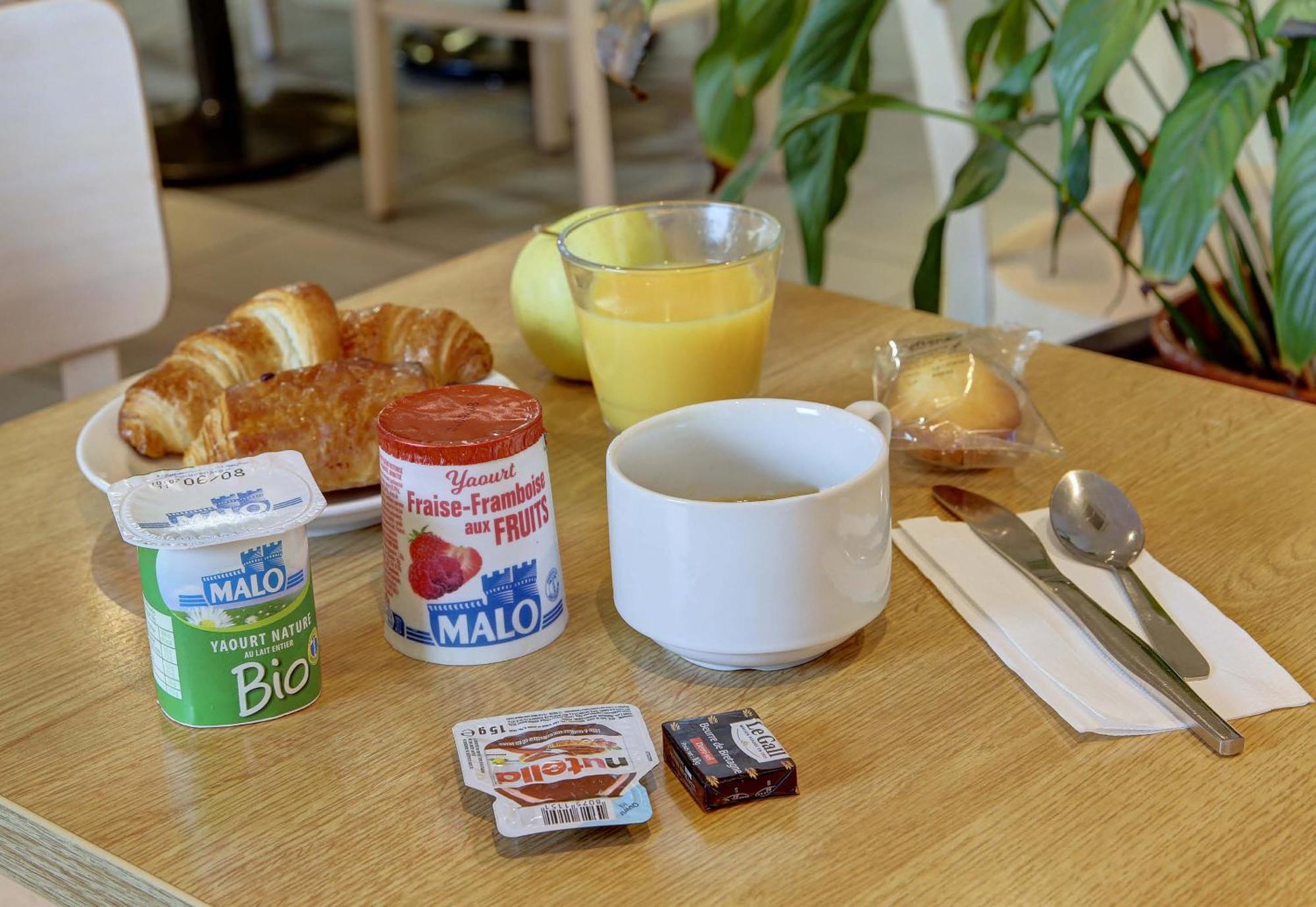 B&B Hotel Reims Centre Gare Bagian luar foto