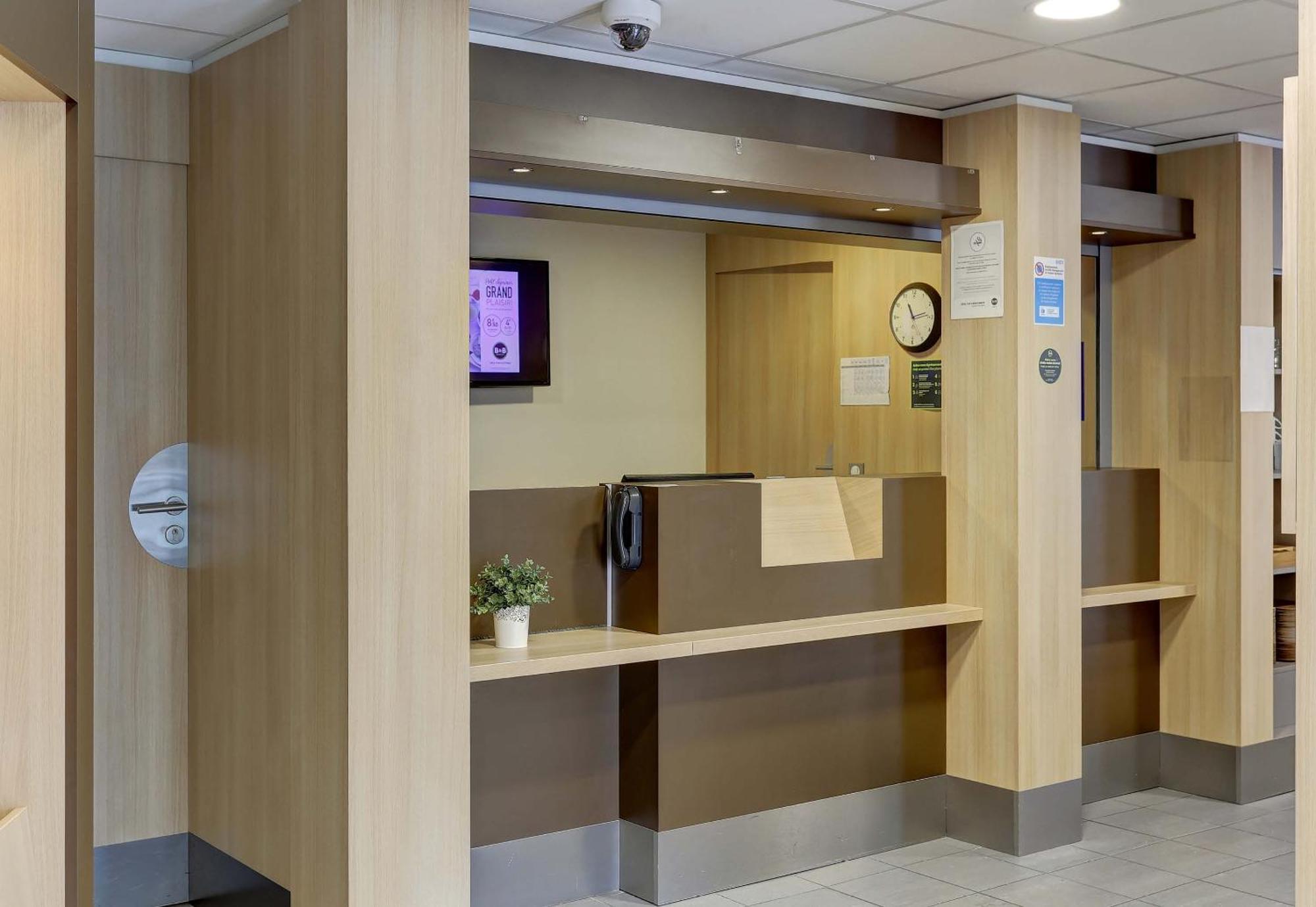 B&B Hotel Reims Centre Gare Bagian luar foto