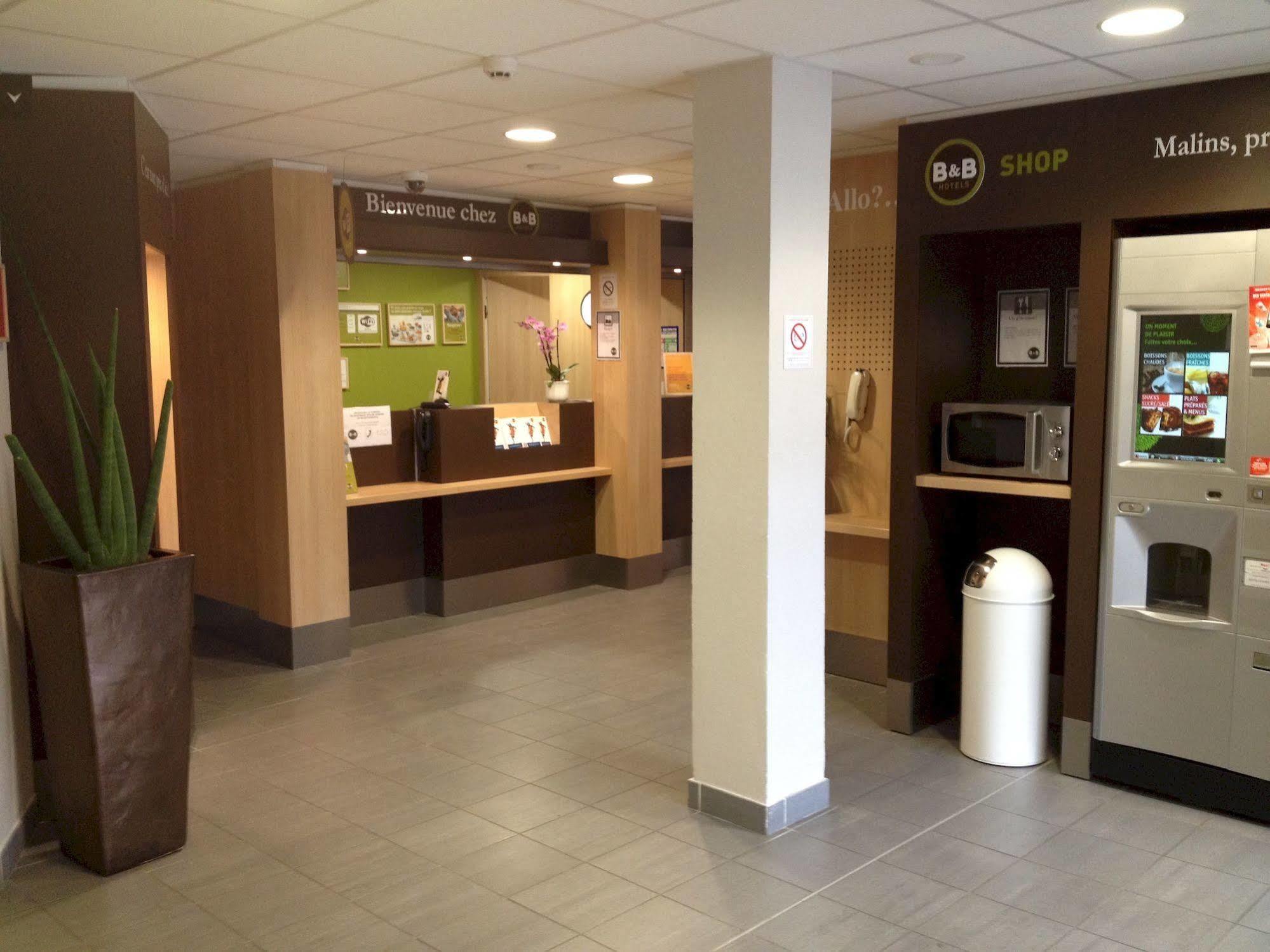 B&B Hotel Reims Centre Gare Bagian luar foto