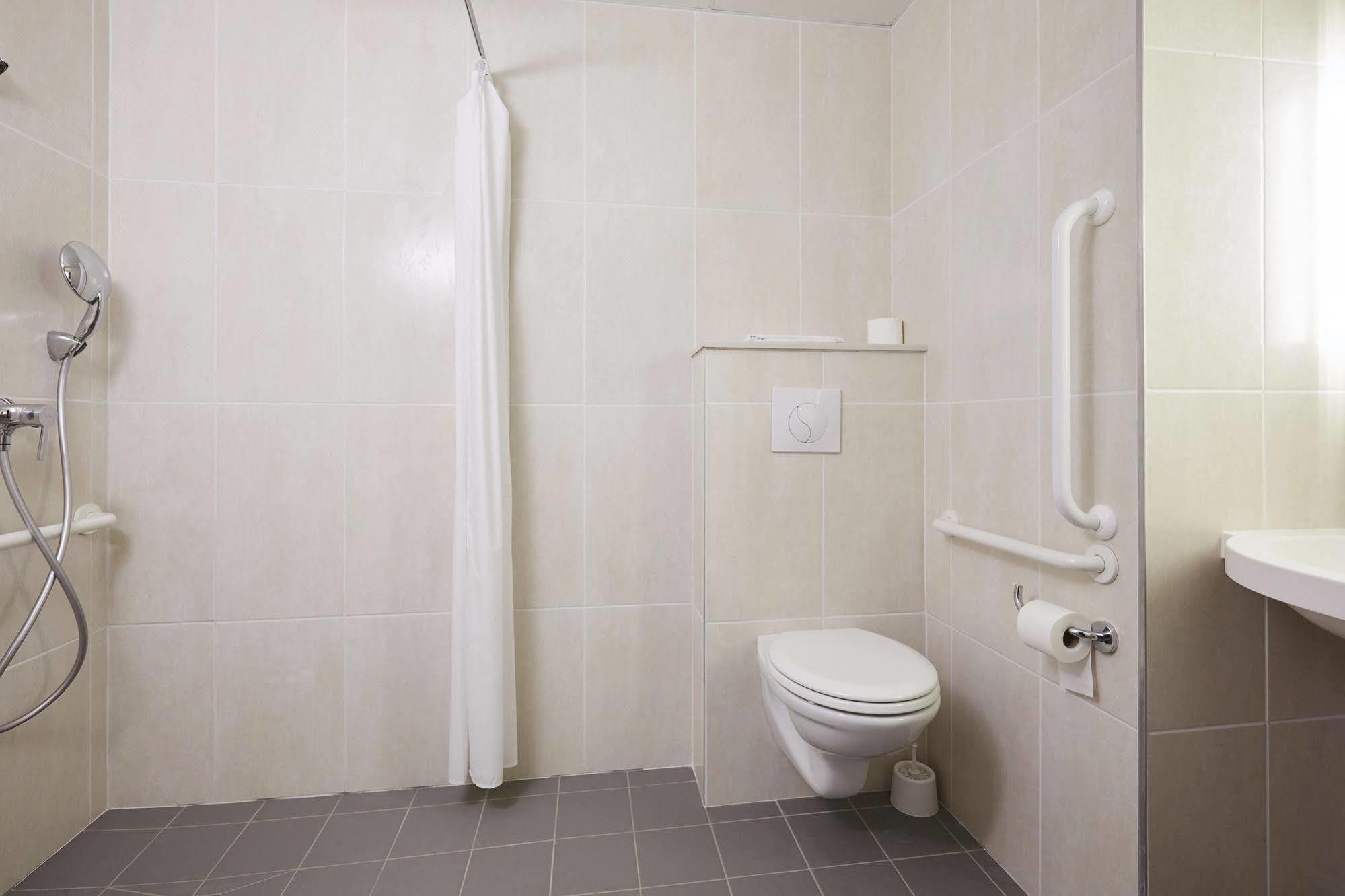 B&B Hotel Reims Centre Gare Bagian luar foto
