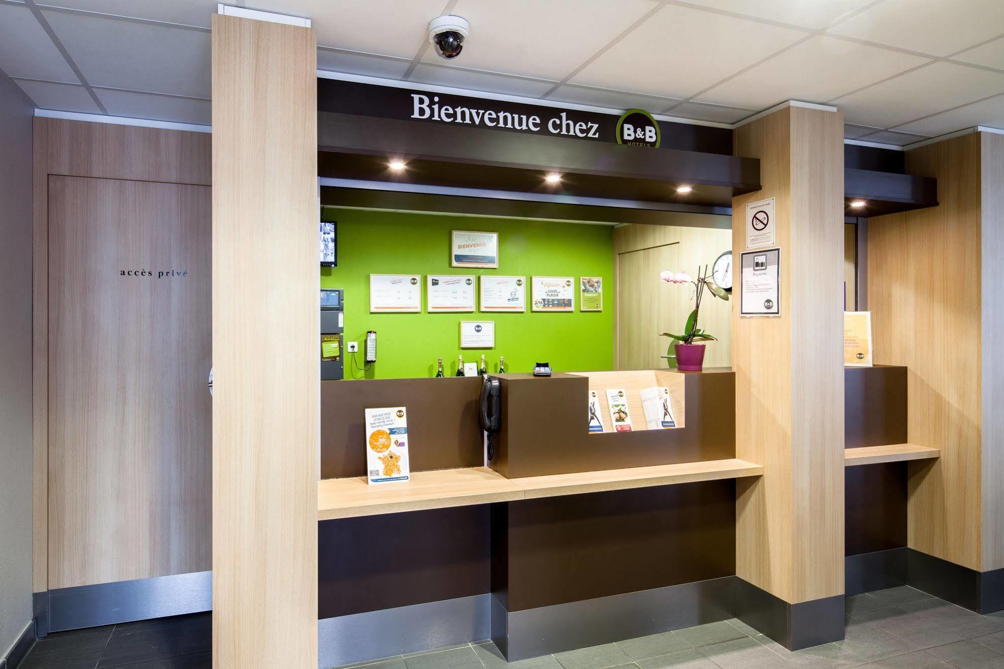 B&B Hotel Reims Centre Gare Bagian luar foto